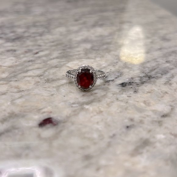 Ruby silver ring - Picture 2 of 8